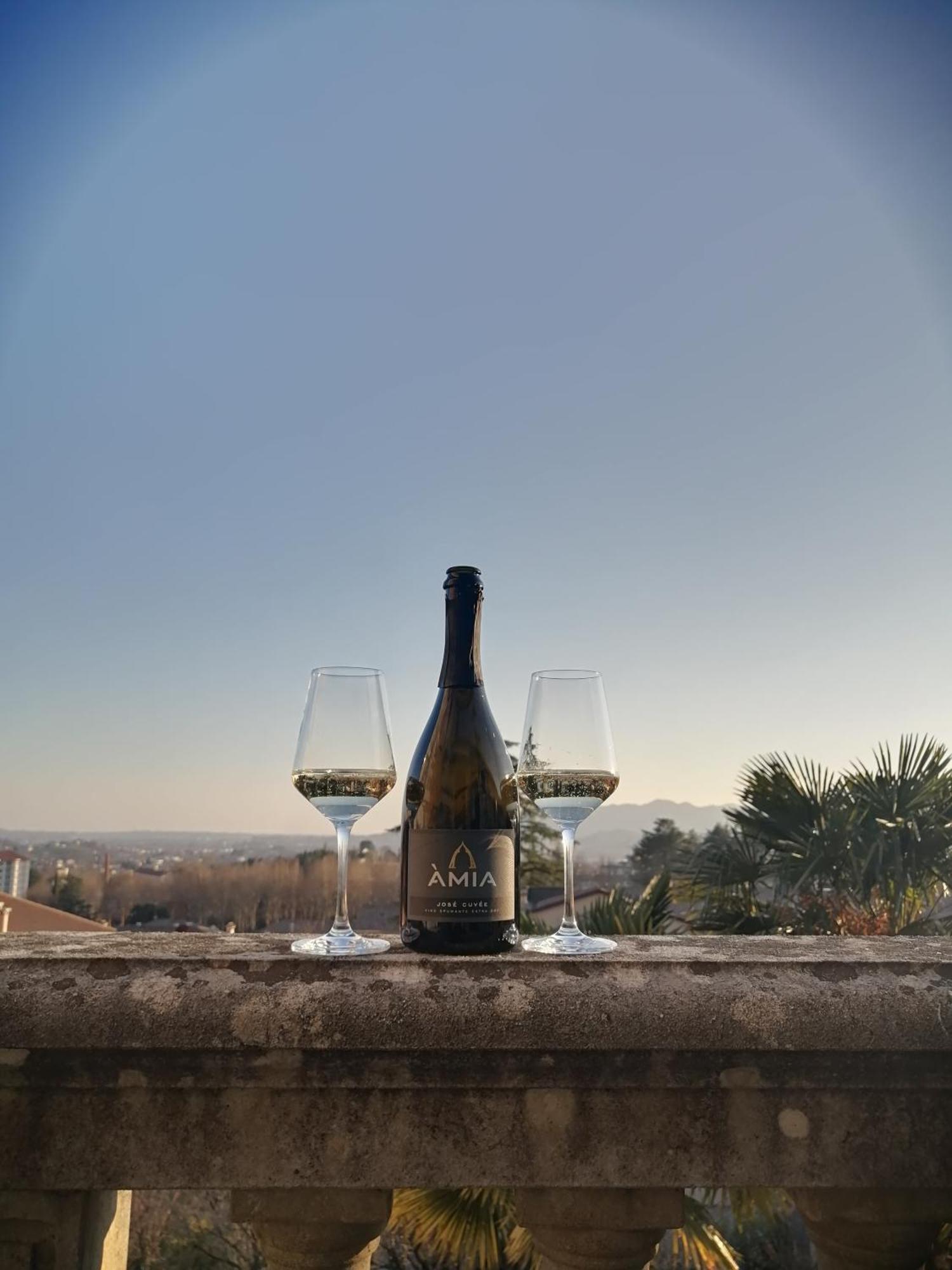 Amia Rooms & Wine Вальдобб'ядене Екстер'єр фото